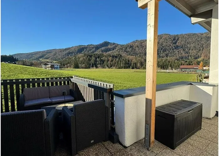 Lucy S Koessen Kössen