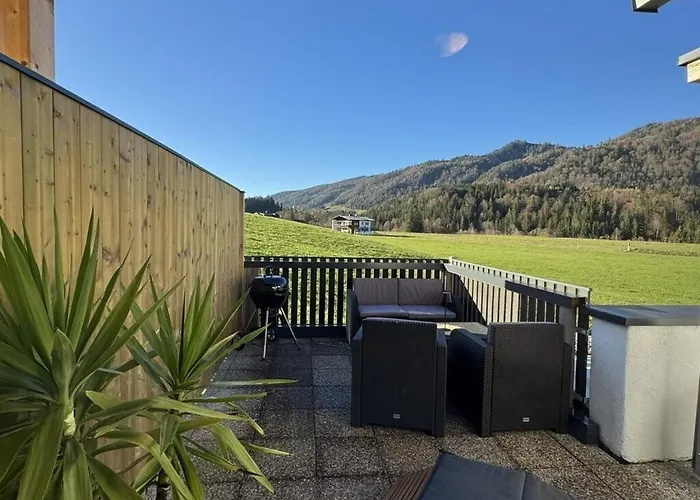 Lucy S Koessen Kössen