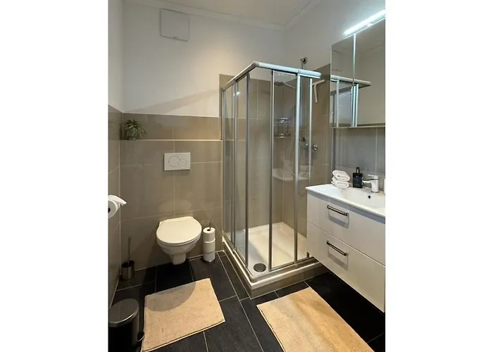 Lucy S Koessen Kossen